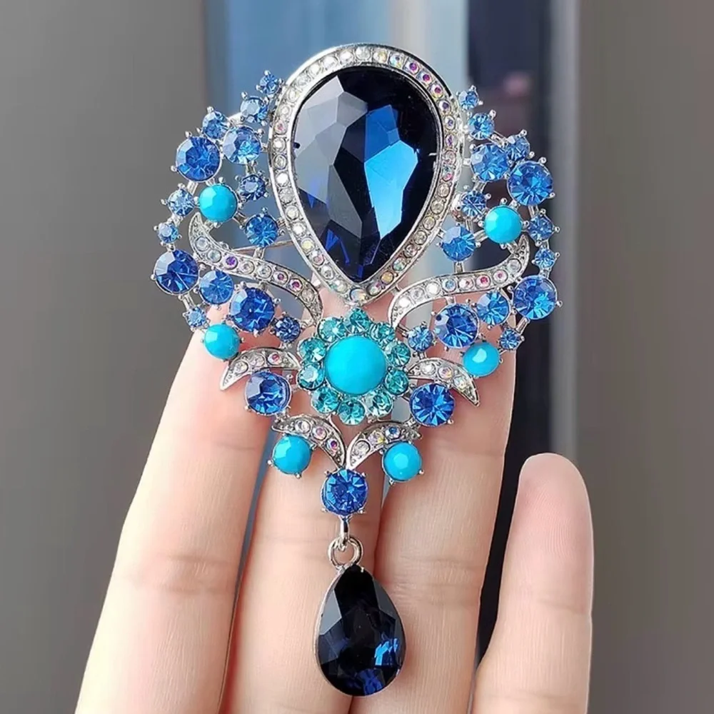 Elegant Blue and Silver Brooch.
